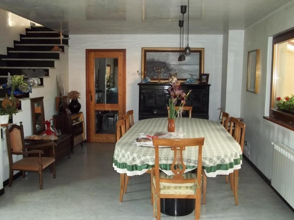 Villa Ambrosia Múggia Esterno foto